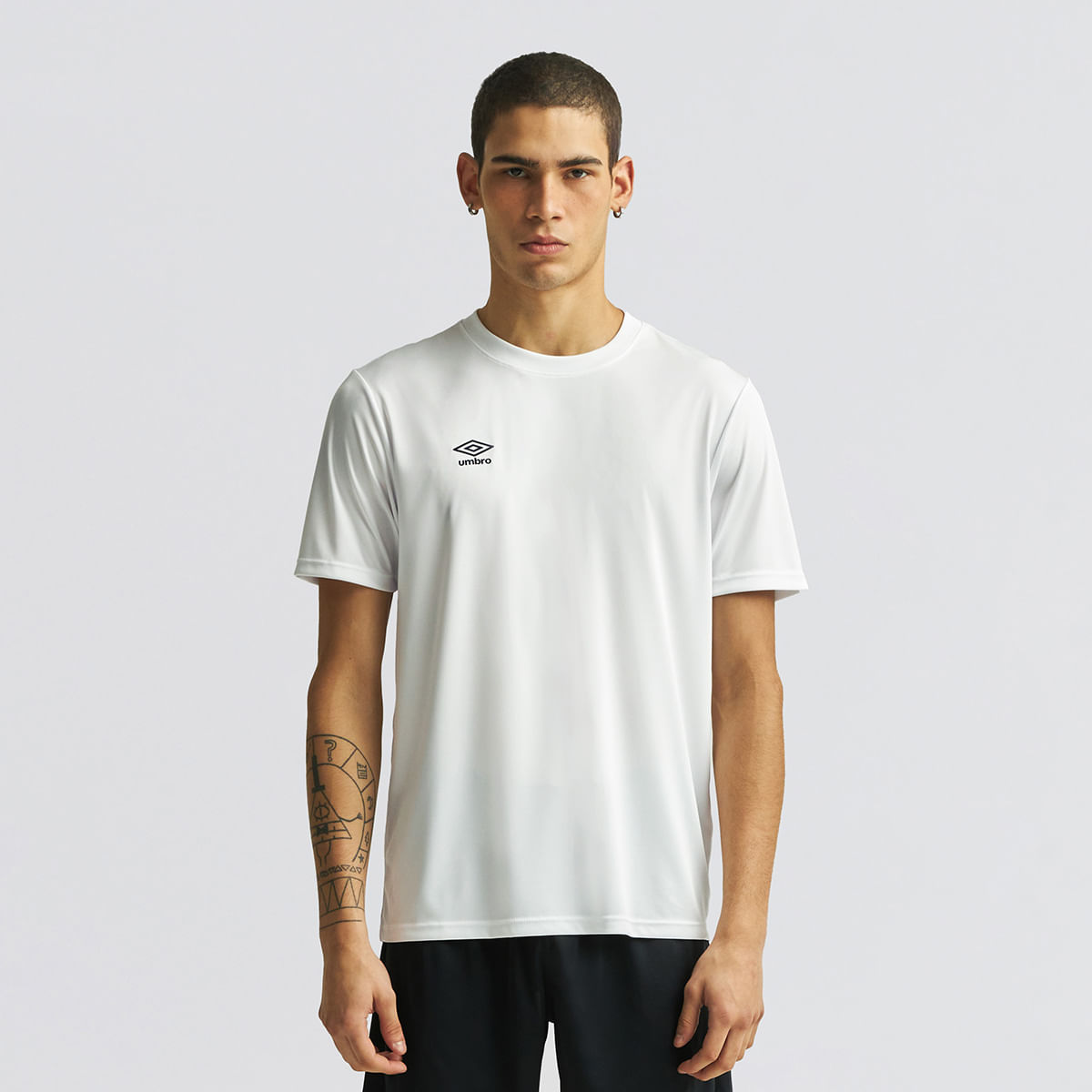 Camisa Masculina Umbro Legacy — foto do produto em fundo branco