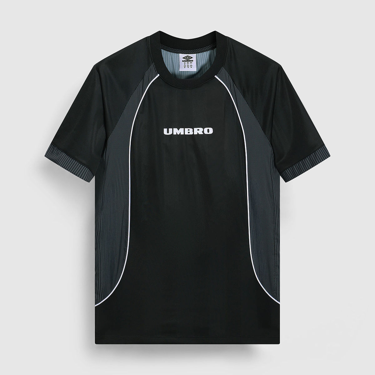 Camisa Masculina Umbro Panelled Raglan — foto do produto em fundo branco