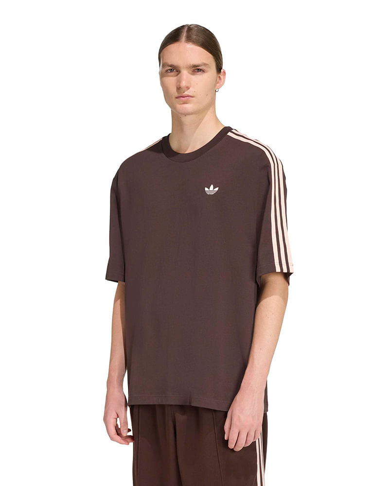 Camiseta adidas 3 Stripes Oversized Masculina — foto do produto em fundo branco