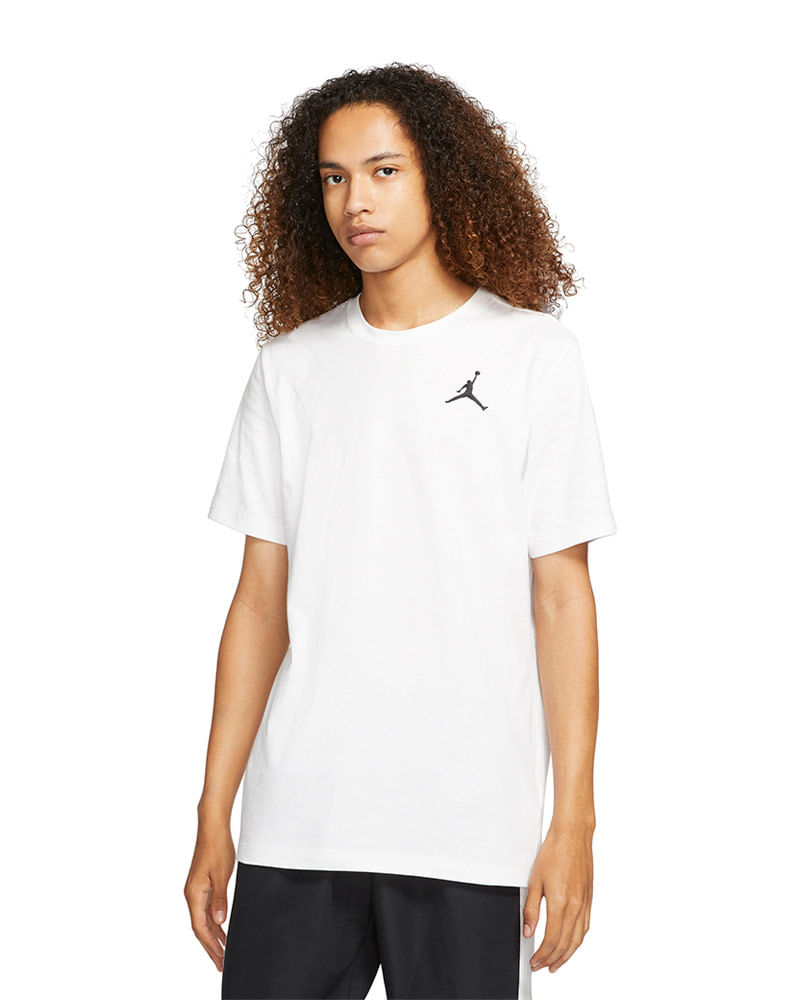 Camiseta Jordan Jumpman Masculina — foto do produto em fundo branco