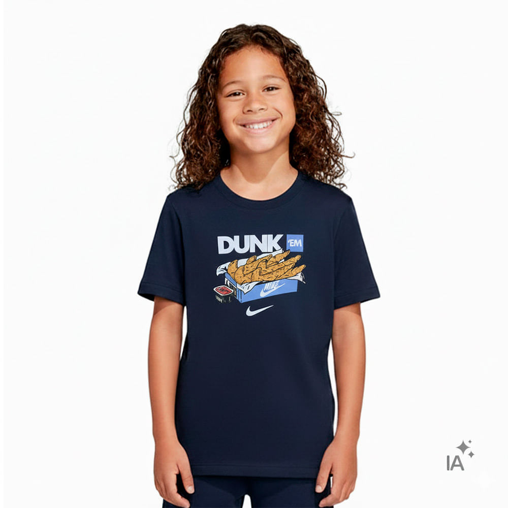 Camiseta Nike Dunk Emtenders Infantil — foto do produto em fundo branco