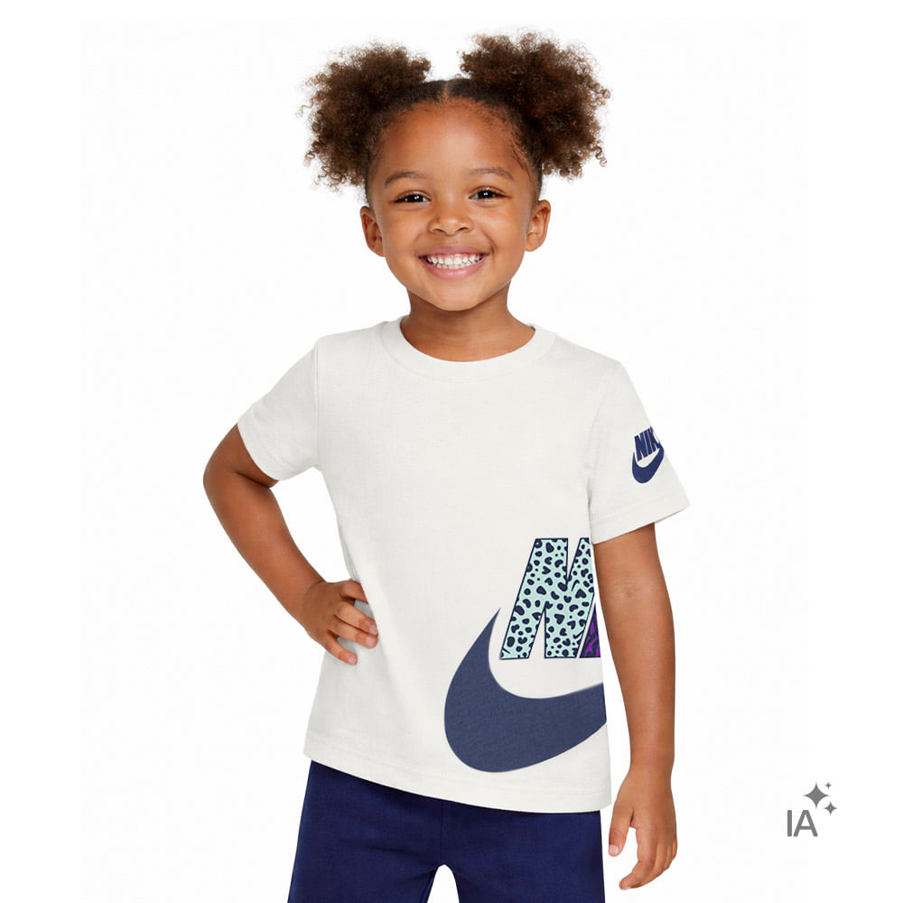 Camiseta Nike Wild Warmth Infantil — foto do produto em fundo branco