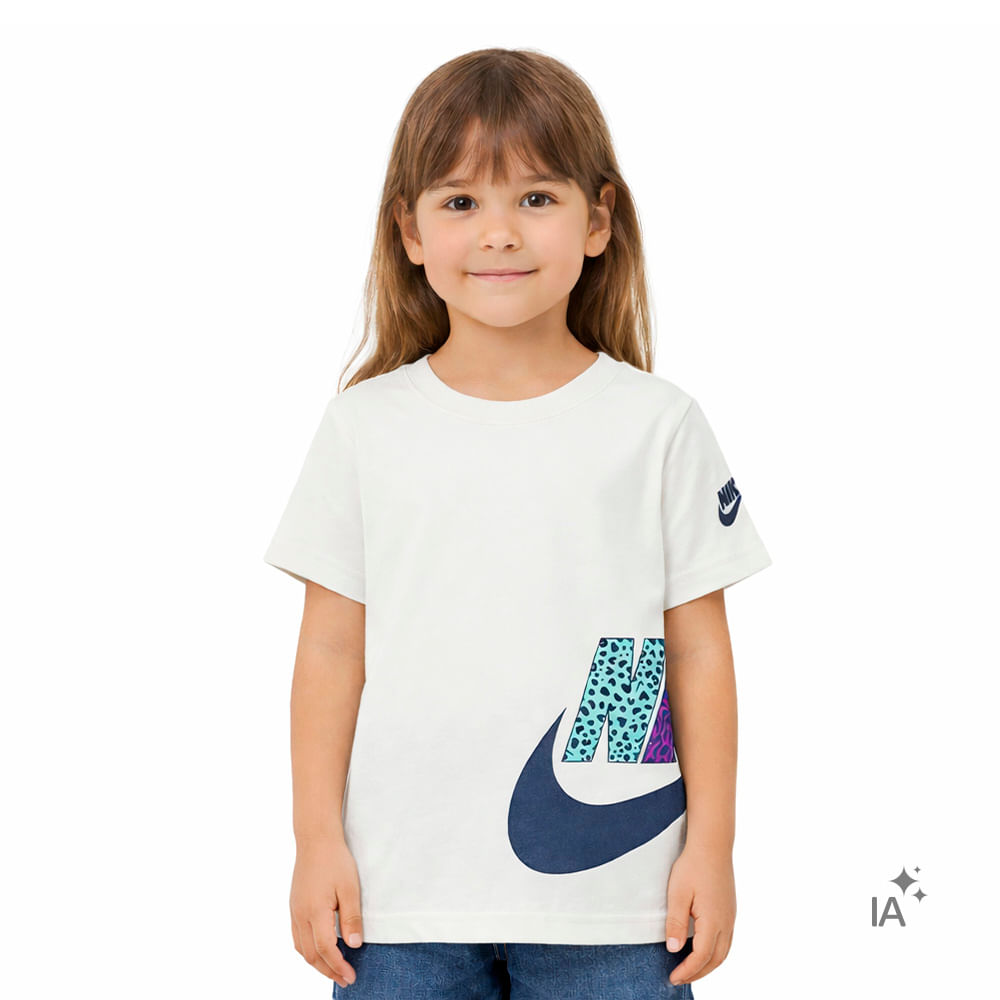 Camiseta Nike Wild Warmth Infantil — foto do produto em fundo branco