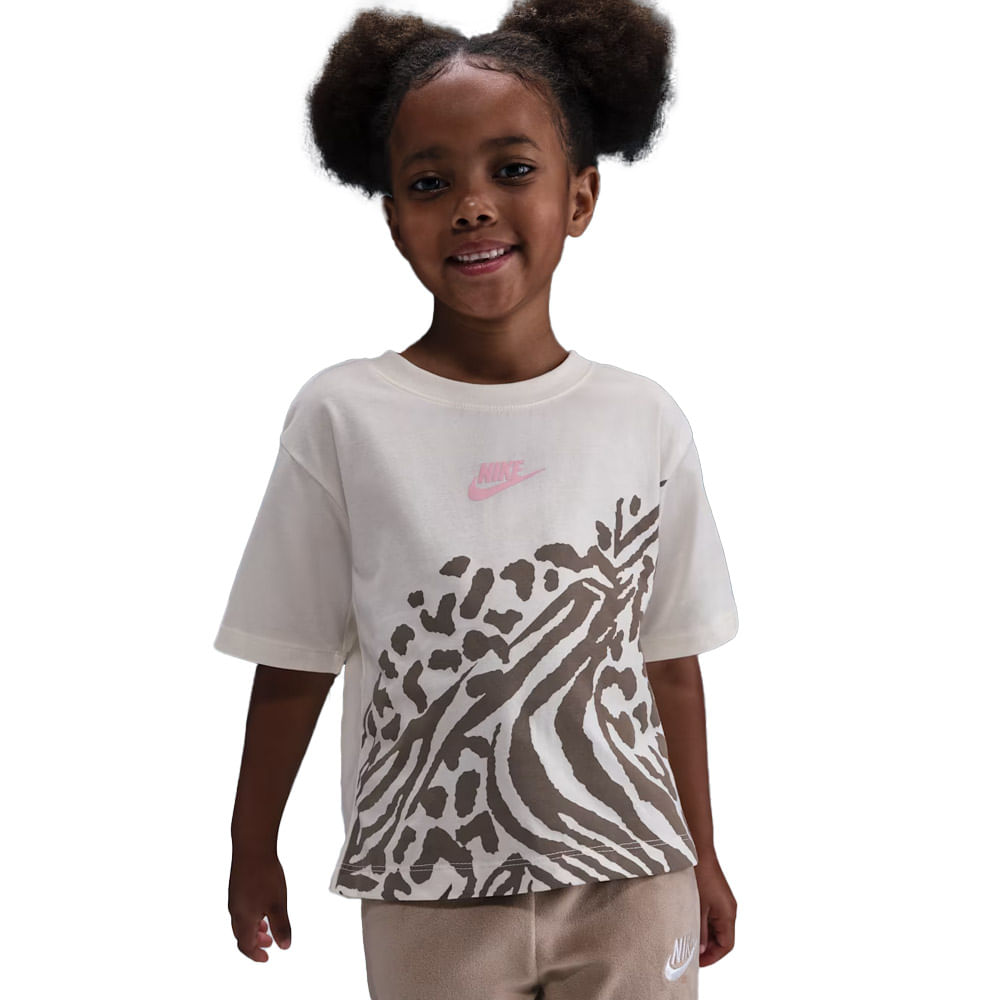 Camiseta Nike Wild Warmth Infantil — foto do produto em fundo branco
