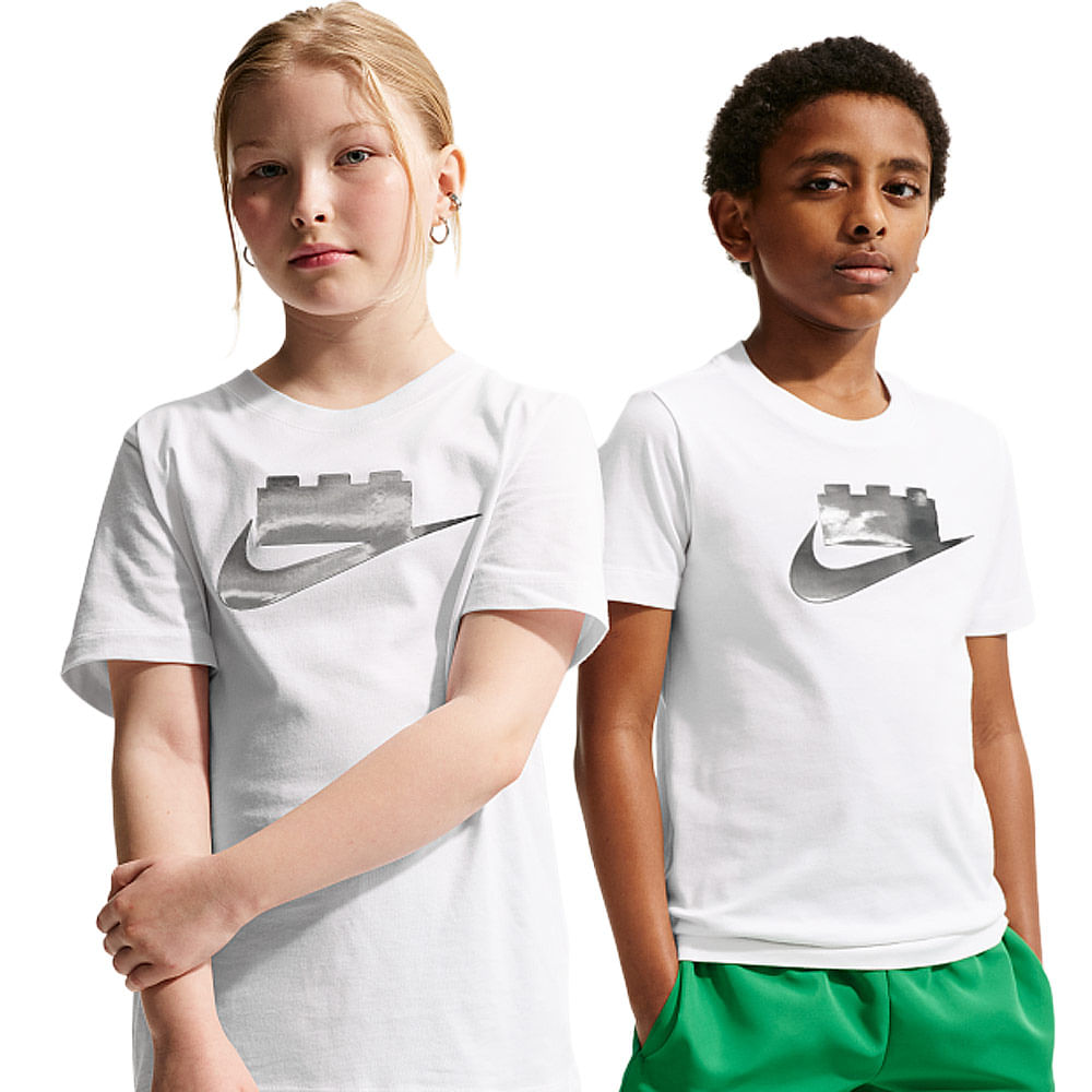 Camiseta Nike X Lego Collection Infantil — foto do produto em fundo branco