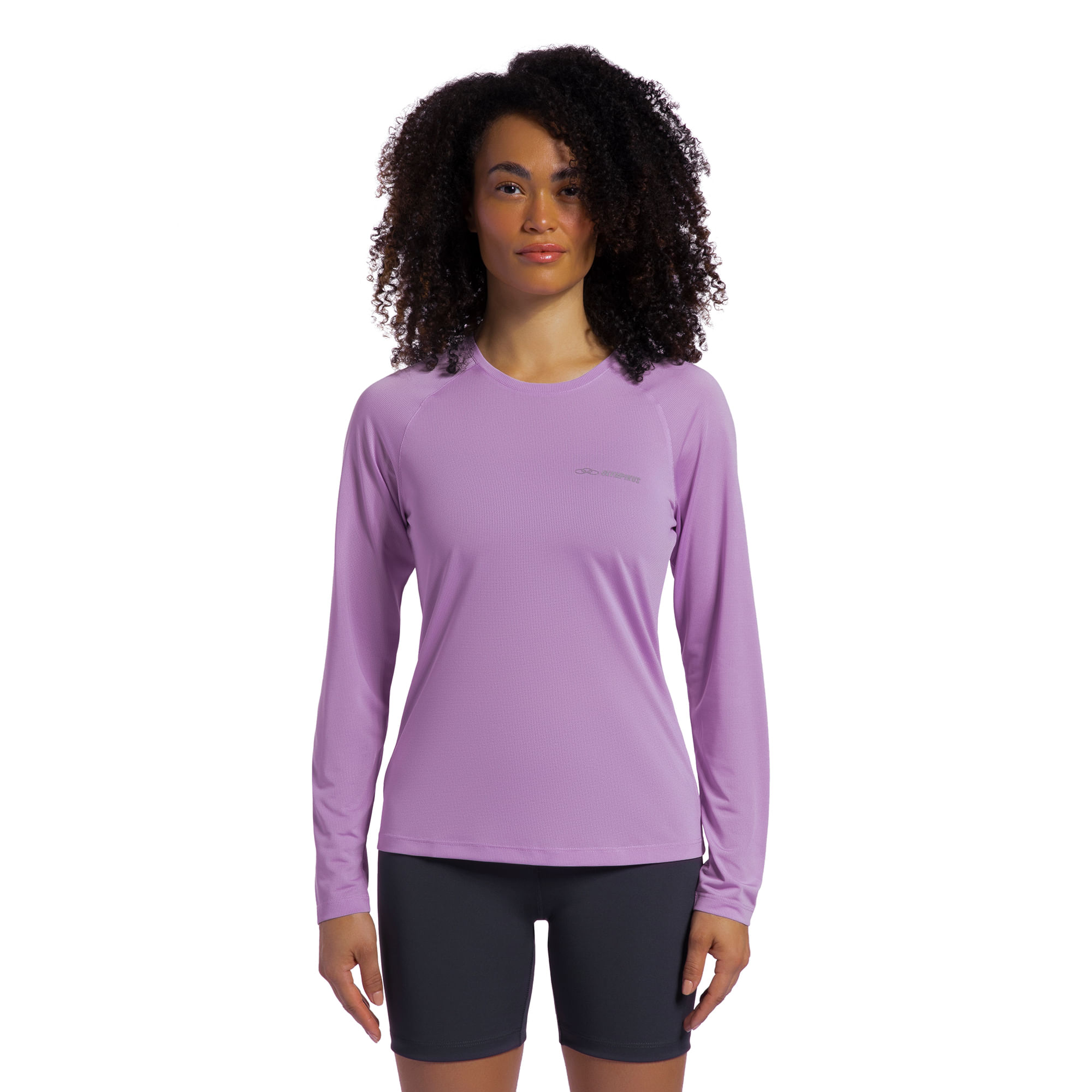 Camiseta Runner Manga Longa 2.0 Feminina — foto do produto em fundo branco