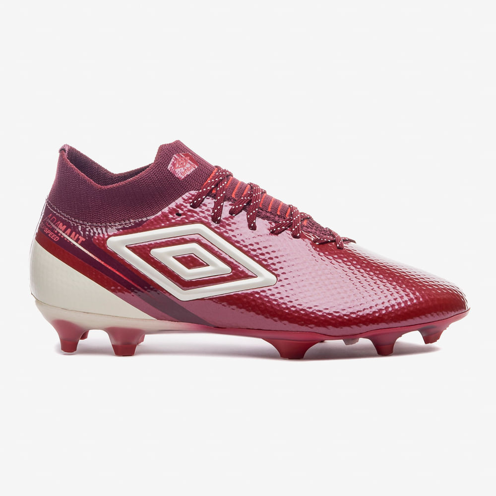 Chuteira Campo Umbro Adamant Top Speed Pro — foto do produto em fundo branco