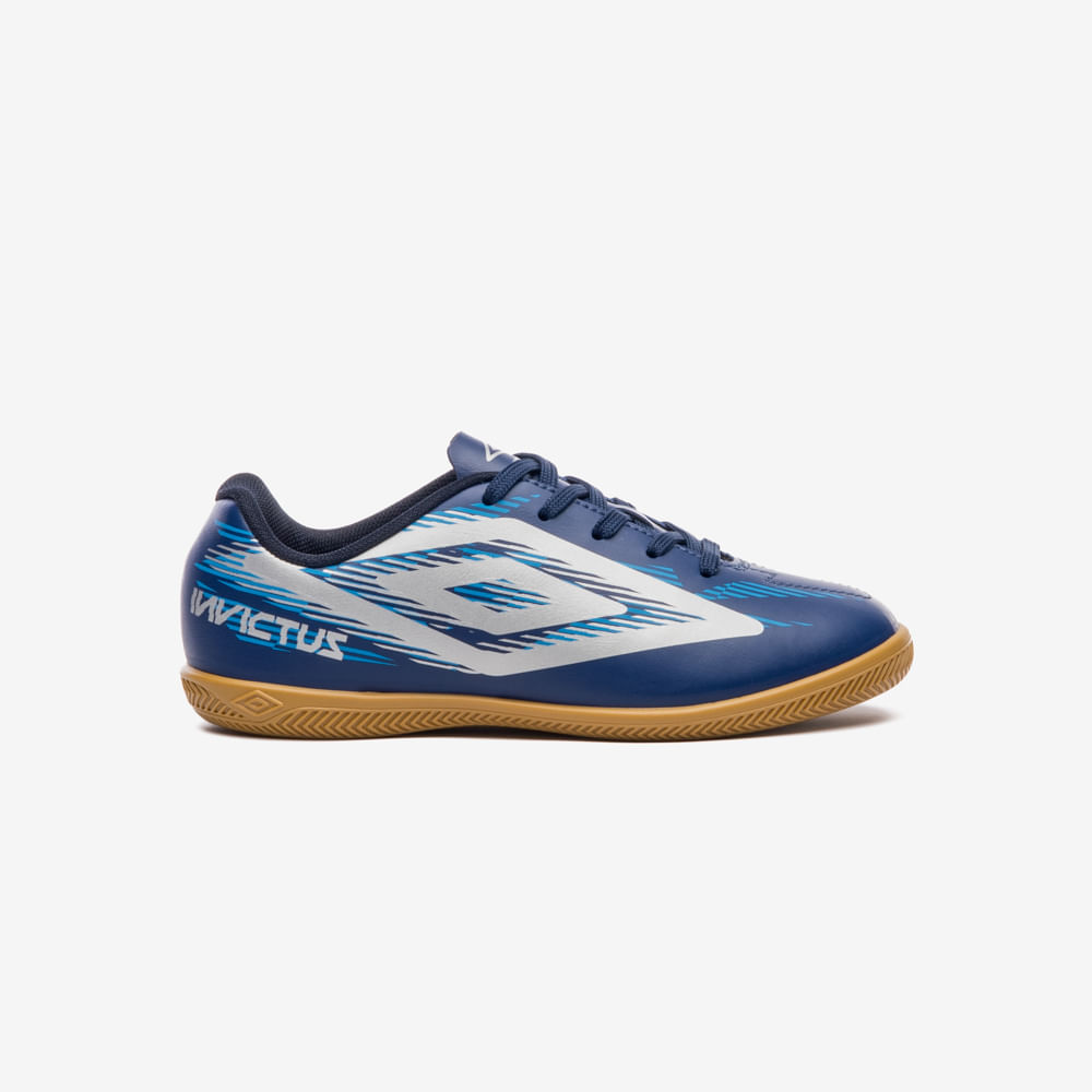 Chuteira Futsal Umbro Invictus Jr — foto do produto em fundo branco