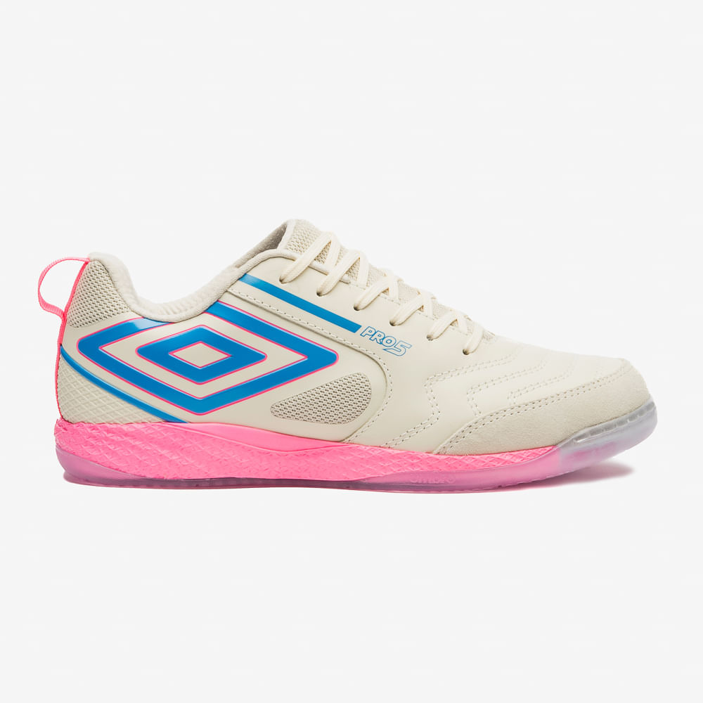 Chuteira Futsal Umbro Pro 5 Bump — foto do produto em fundo branco