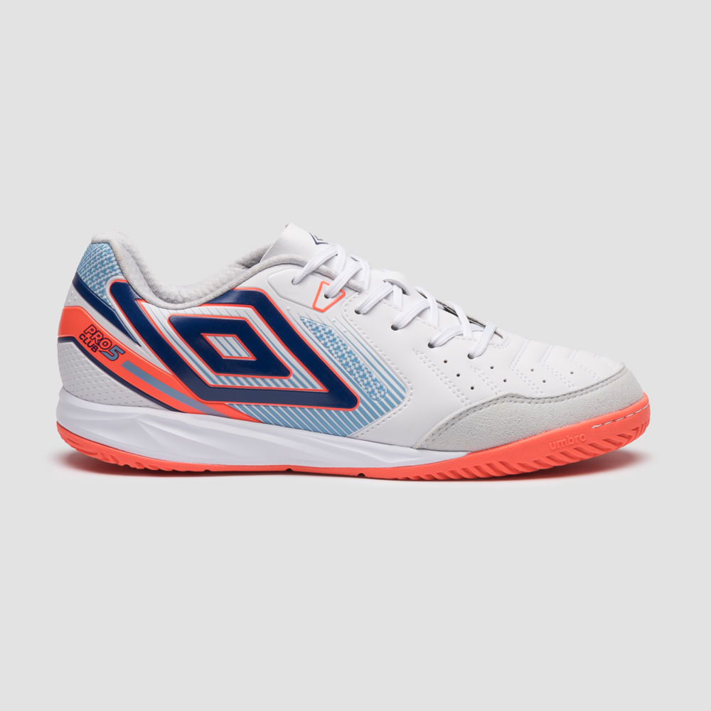 Chuteira Futsal Umbro Pro 5 Bump Club — foto do produto em fundo branco