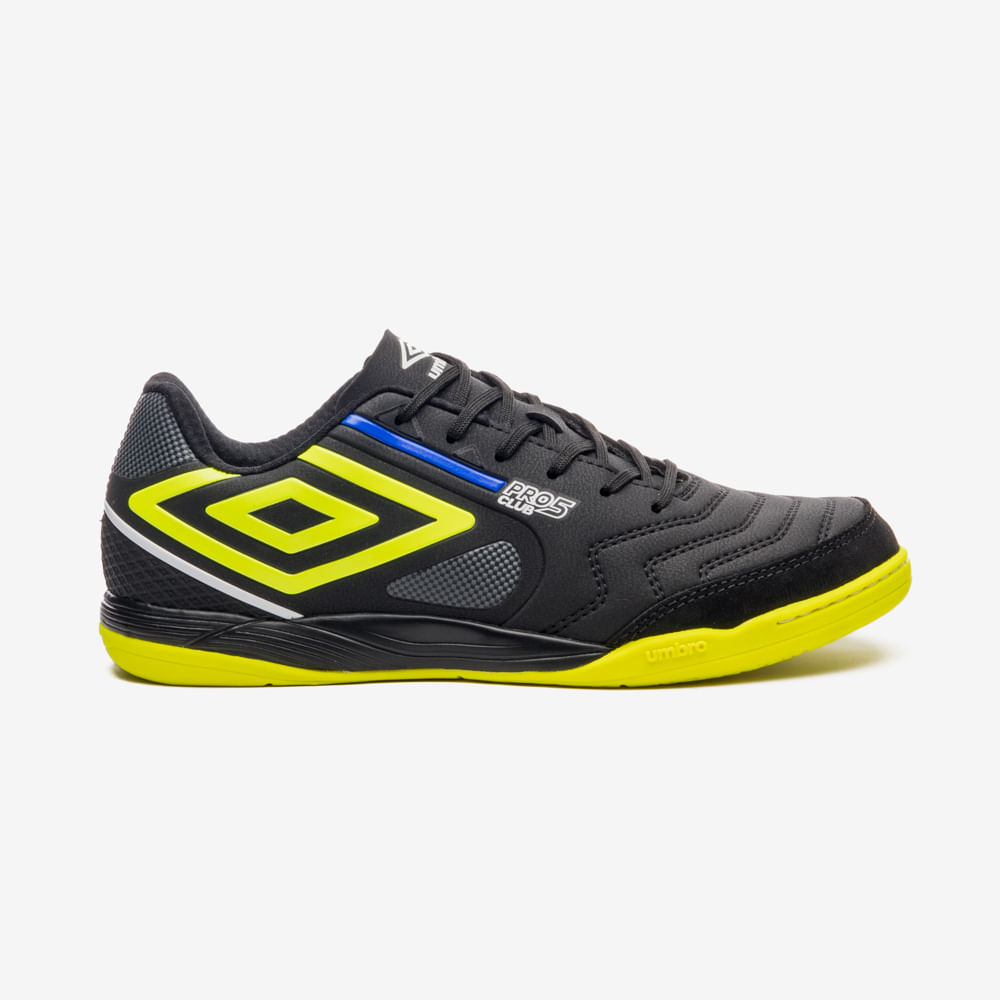 Chuteira Futsal Umbro Pro 5 Bump Club — foto do produto em fundo branco