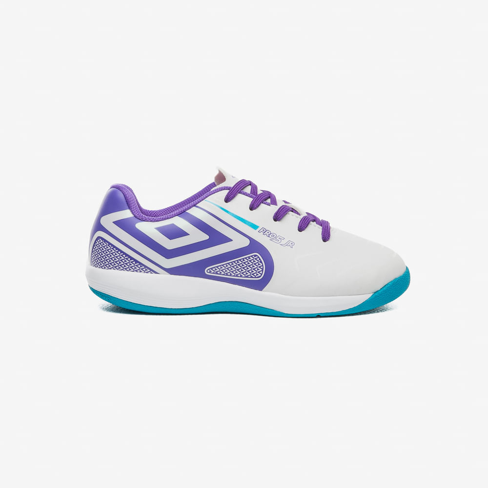 Chuteira Futsal Umbro Pro 5 Jr — foto do produto em fundo branco
