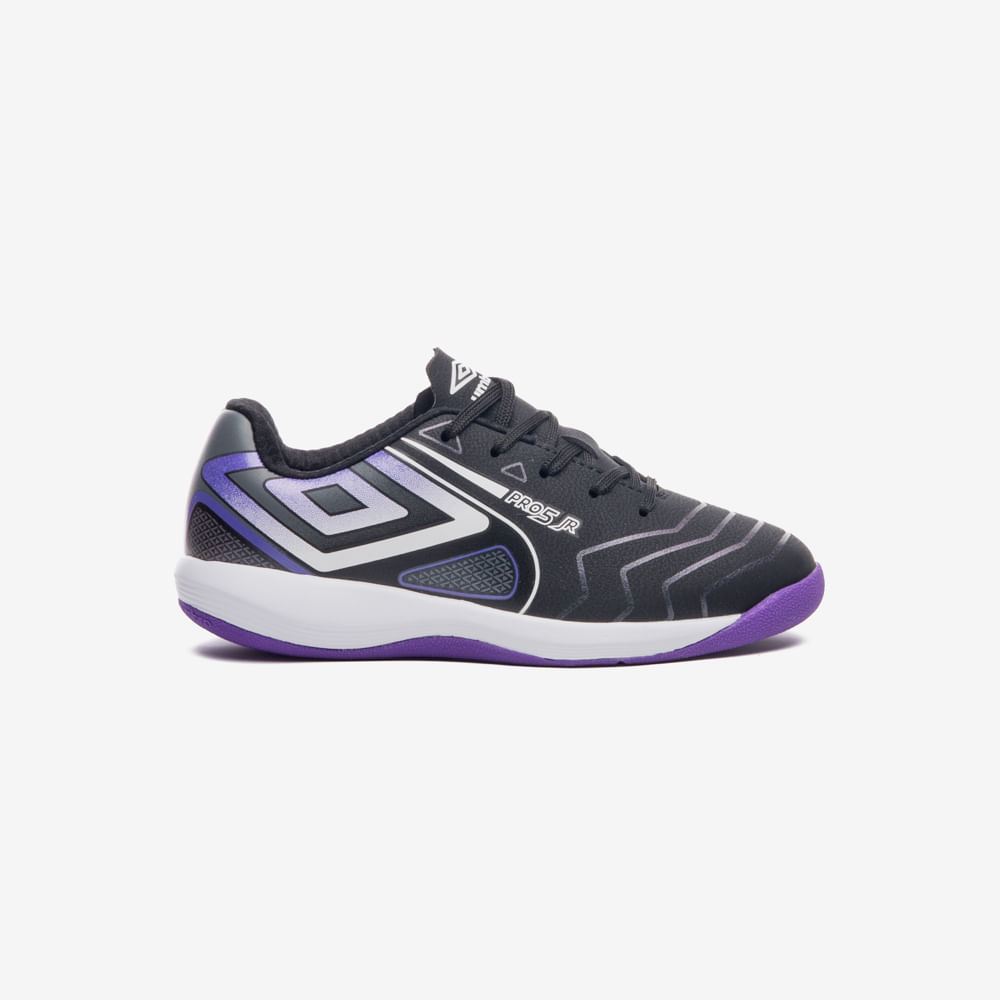 Chuteira Futsal Umbro Pro 5 Jr — foto do produto em fundo branco