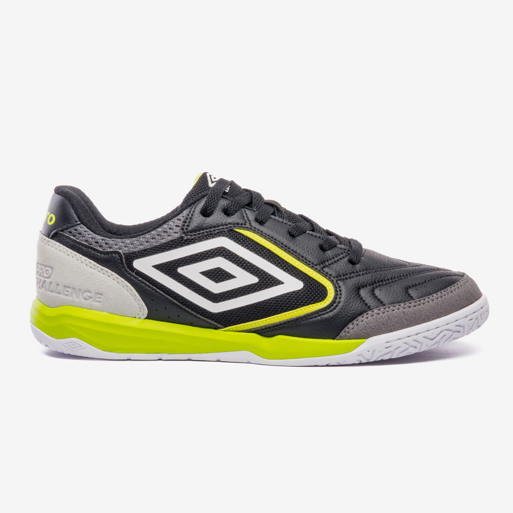 Chuteira Futsal Umbro Pro Challenge Uptake — foto do produto em fundo branco