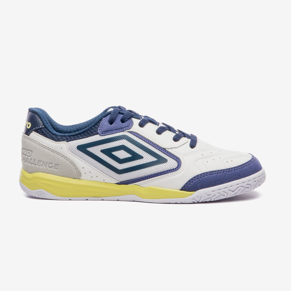 Chuteira Futsal Umbro Pro Challenge Uptake — foto do produto em fundo branco