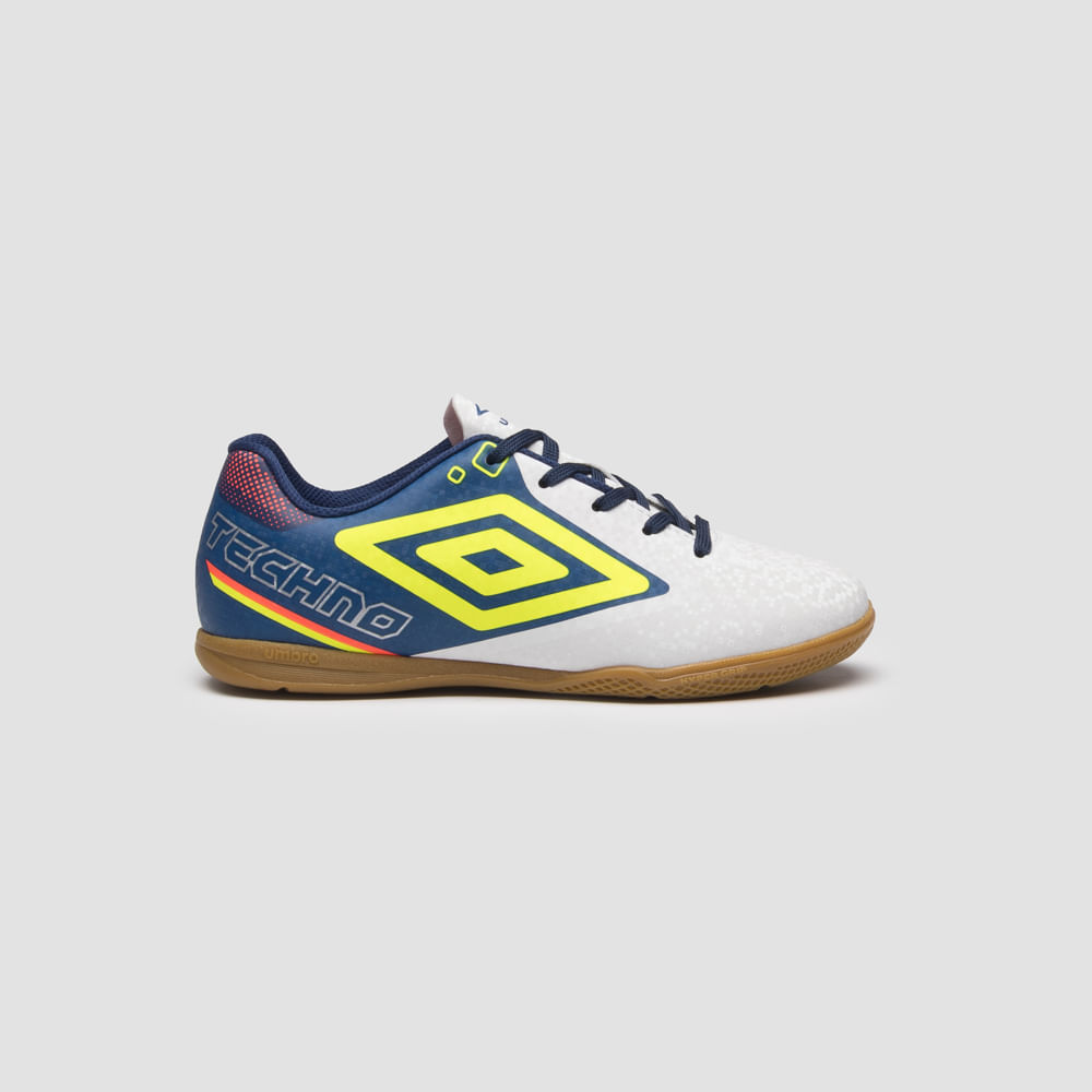 Chuteira Futsal Umbro Techno II Jr — foto do produto em fundo branco
