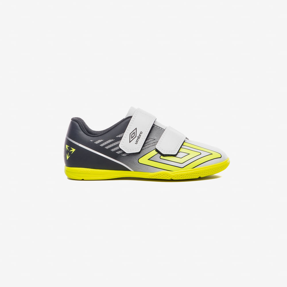 Chuteira Futsal Umbro Velocita Kids — foto do produto em fundo branco