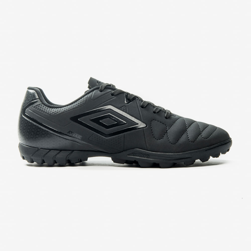 Chuteira Society Umbro Attak Eternal — foto do produto em fundo branco