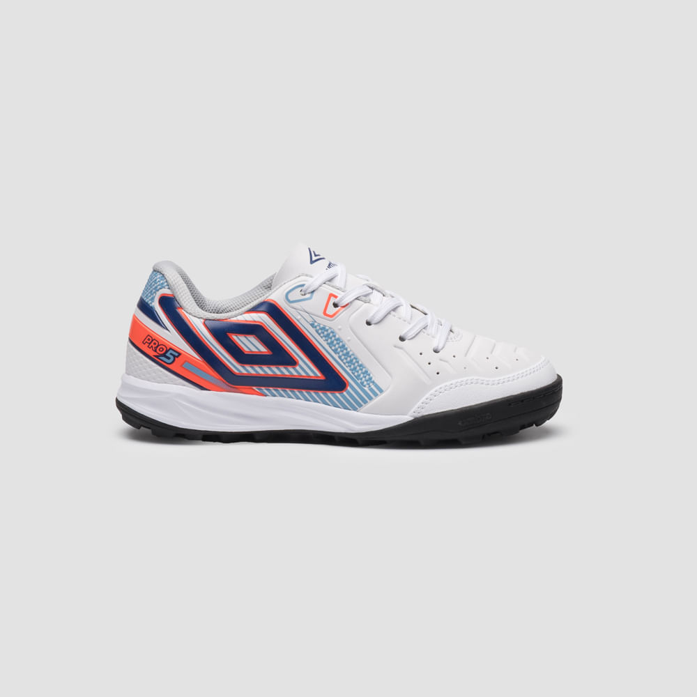 Chuteira Society Umbro Pro 5 Jr — foto do produto em fundo branco