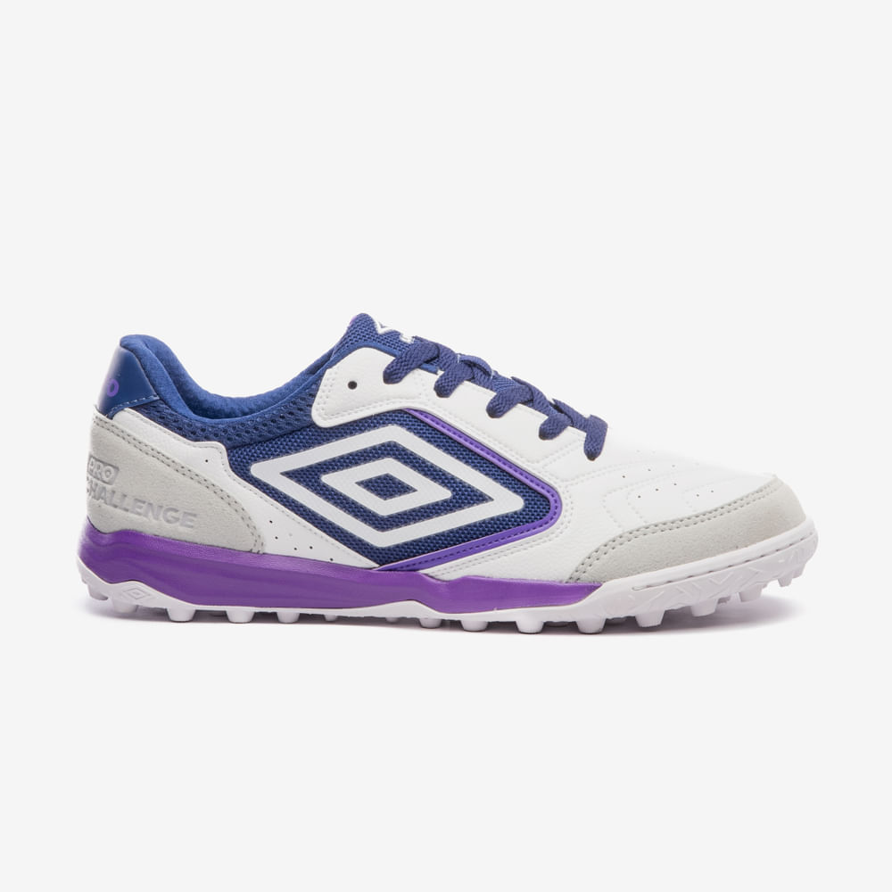 Chuteira Society Umbro Pro Challenge Uptake — foto do produto em fundo branco