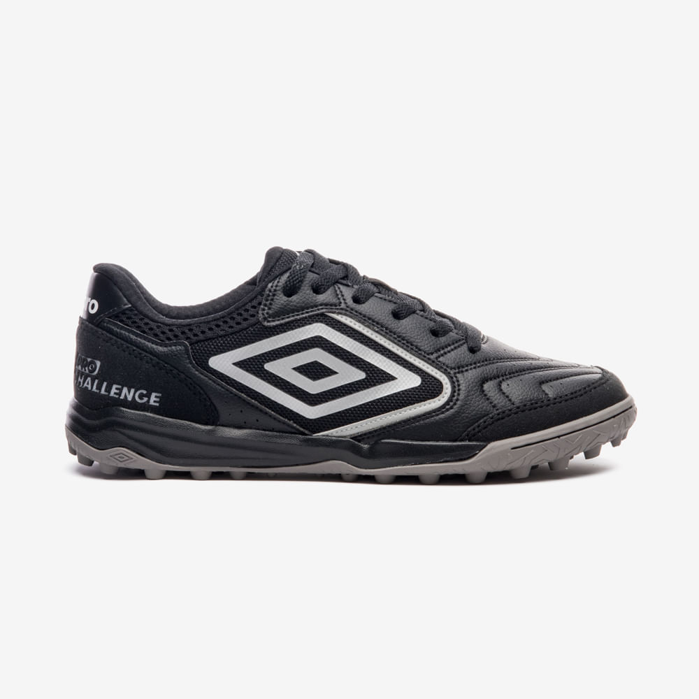Chuteira Society Umbro Pro Challenge Uptake — foto do produto em fundo branco
