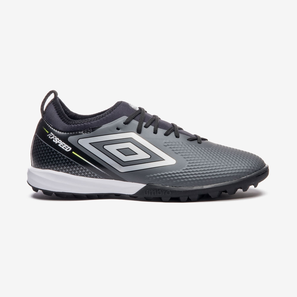 Chuteira Society Umbro Top Speed Club — foto do produto em fundo branco