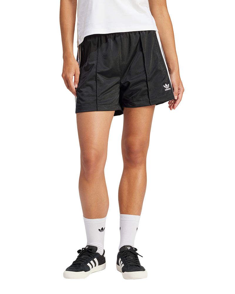 Shorts adidas Feminino — foto do produto em fundo branco