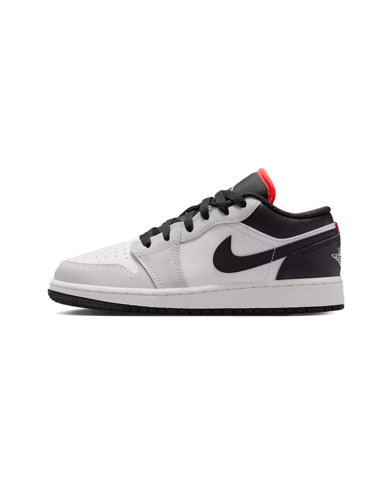 Tênis Air Jordan 1 Low Infantil — foto do produto em fundo branco