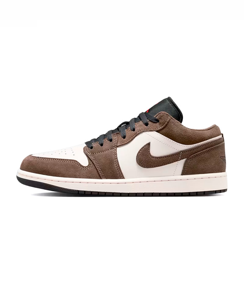 Tênis Air Jordan 1 Low Masculino — foto do produto em fundo branco