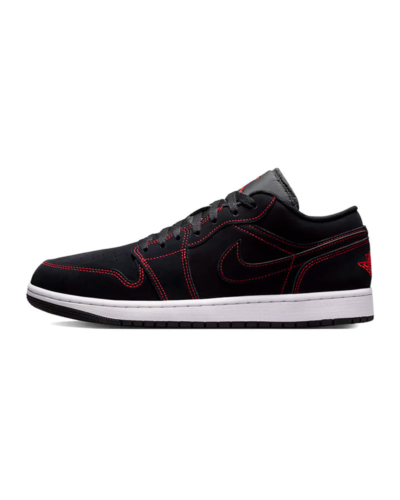 Tênis Air Jordan 1 Low Masculino — foto do produto em fundo branco