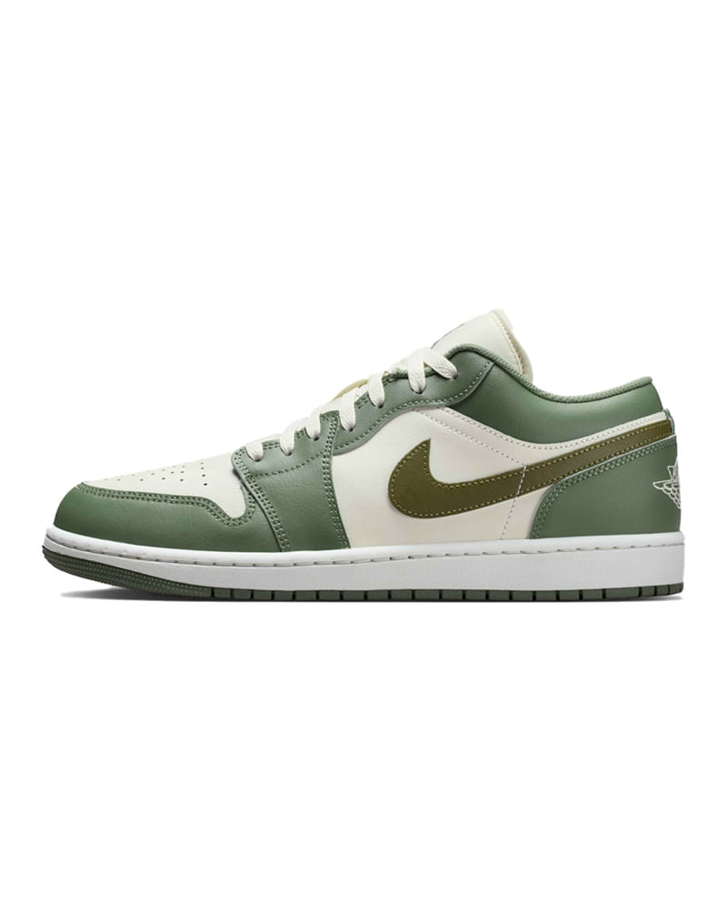 Tênis Air Jordan 1 Low Masculino — foto do produto em fundo branco