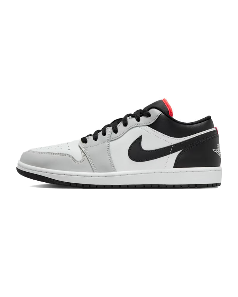 Tênis Air Jordan 1 Low Masculino — foto do produto em fundo branco