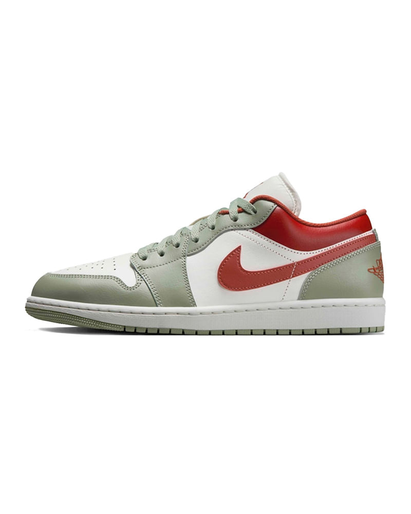 Tênis Air Jordan 1 Low Masculino — foto do produto em fundo branco