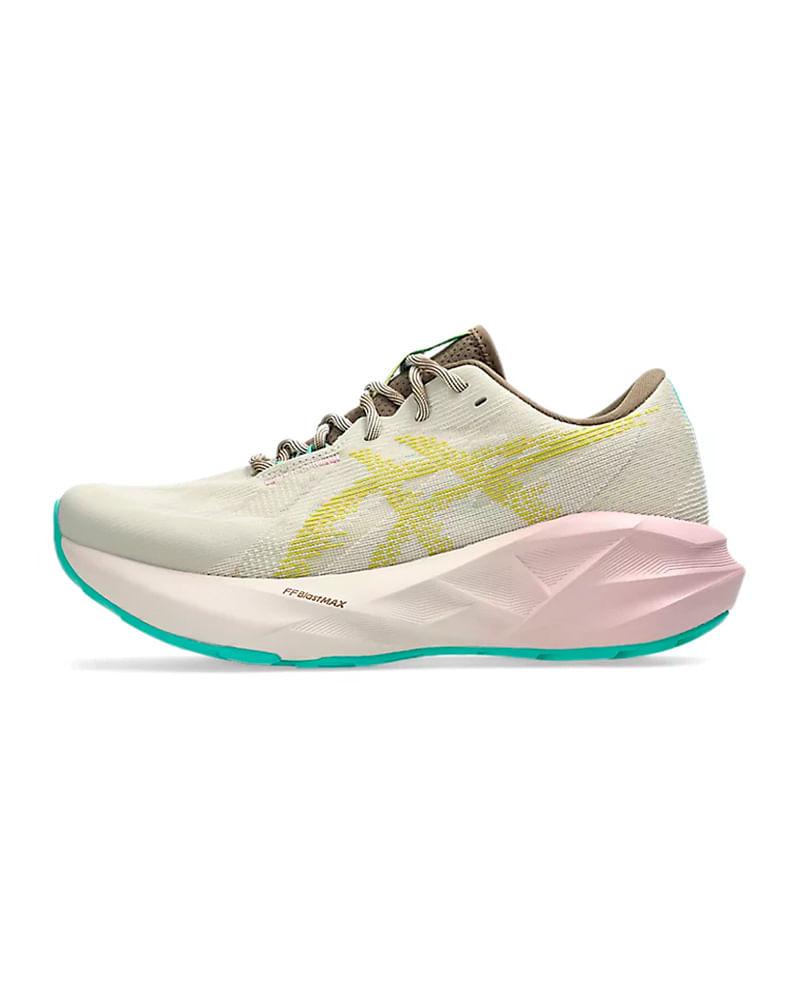 Tênis Asics Novablast 5 Tr Feminino — foto do produto em fundo branco