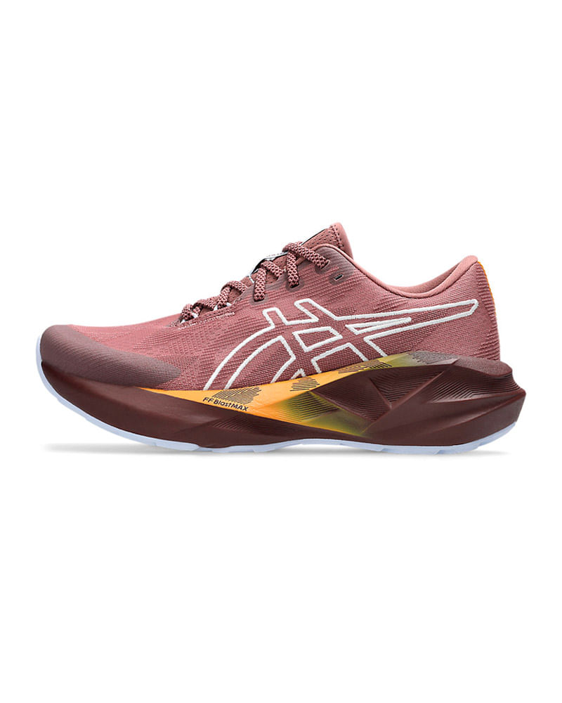 Tênis Asics Novablast 5 TR Nature Unissex — foto do produto em fundo branco