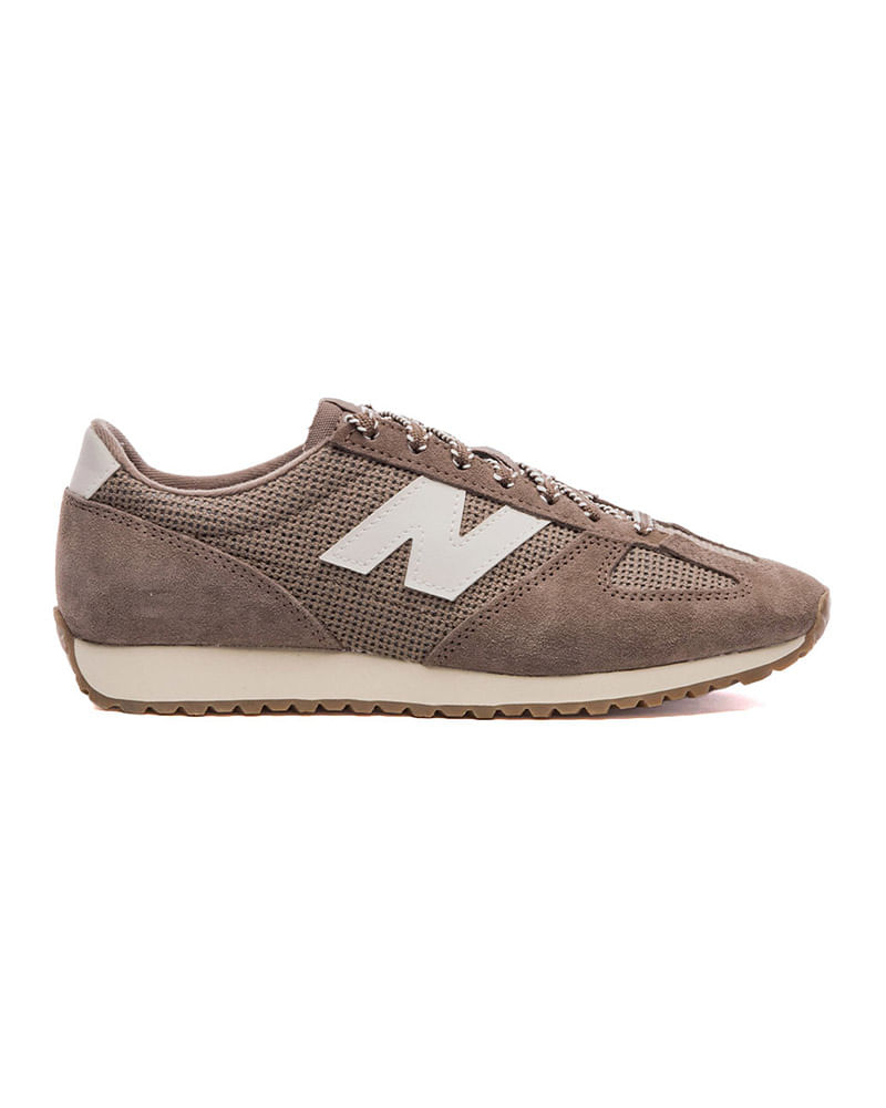 Tênis New Balance 471 Feminino — foto do produto em fundo branco