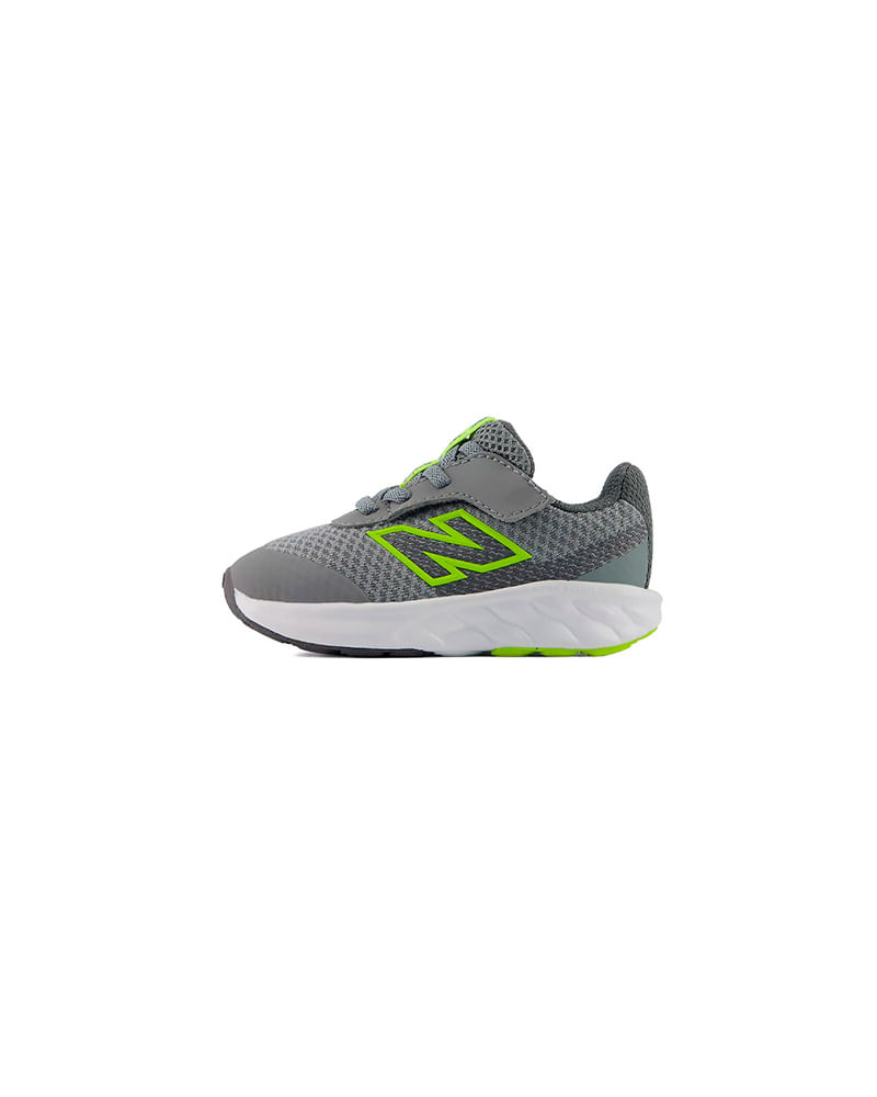 Tênis New Balance 520V9 Infantil — foto do produto em fundo branco