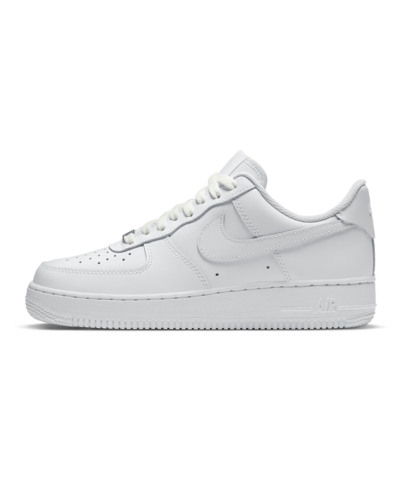 Tênis Nike Air Force 1 ´07 Feminino — foto do produto em fundo branco