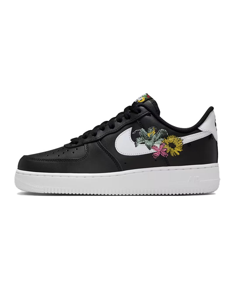 Tênis Nike Air Force 1 ´07 Feminino — foto do produto em fundo branco