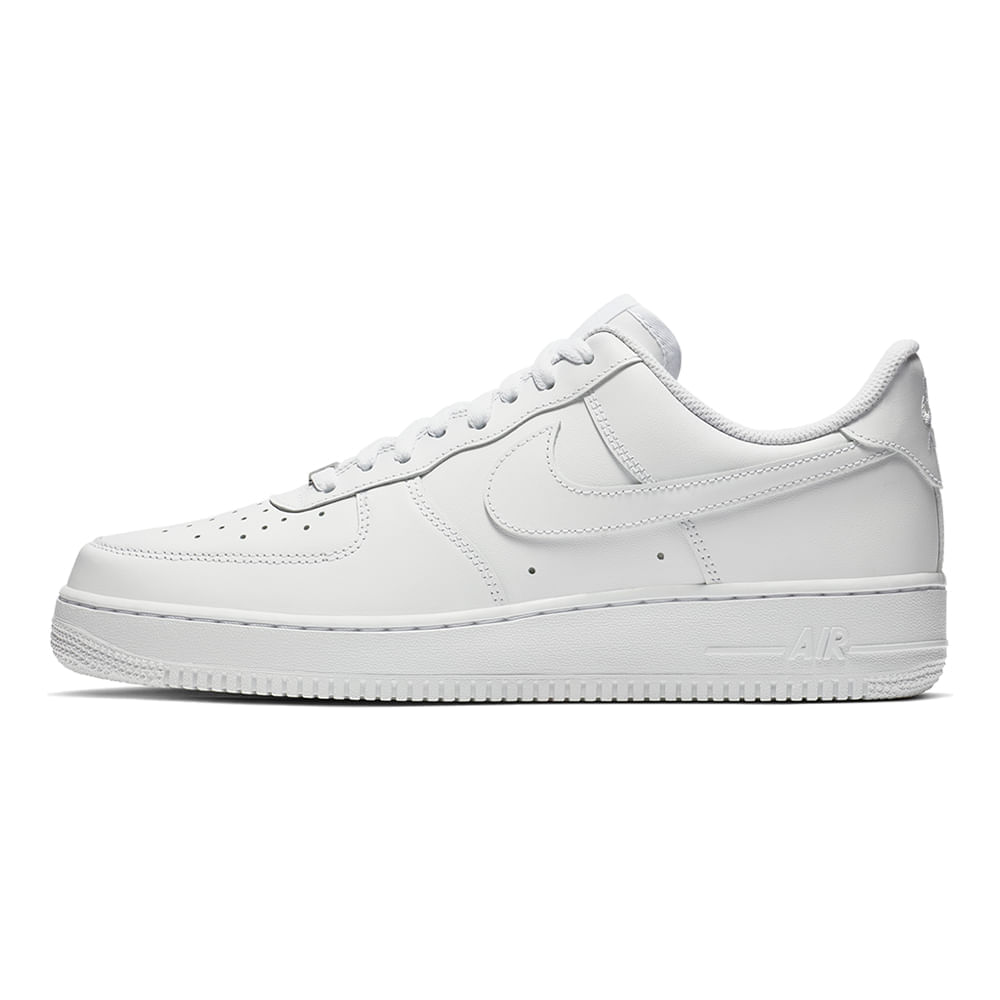 Tênis Nike Air Force 1 ´07 LE Masculino — foto do produto em fundo branco
