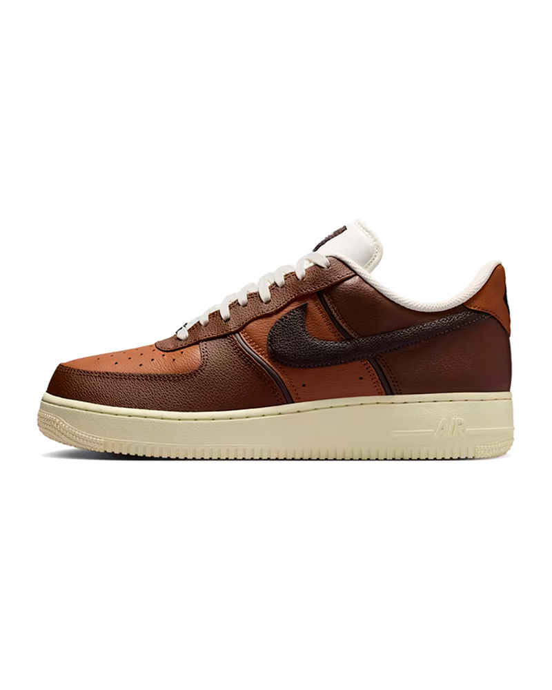 Tênis Nike Air Force 1 ´07 LV8 Sport Masculino — foto do produto em fundo branco