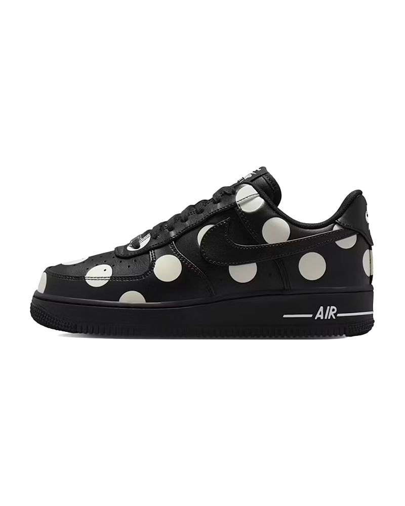 Tênis Nike Air Force 1 '07 Polka Dots Feminino — foto do produto em fundo branco