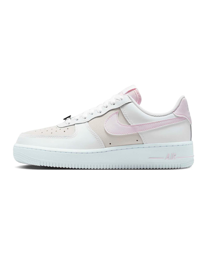 Tênis Nike Air Force 1 ´07 SE Feminino — foto do produto em fundo branco