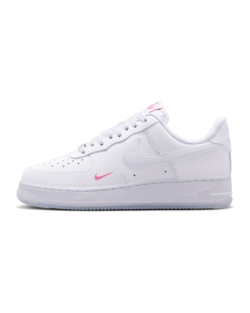 Tênis Nike Air Force 1 ´07 White Lotus Feminino — foto do produto em fundo branco