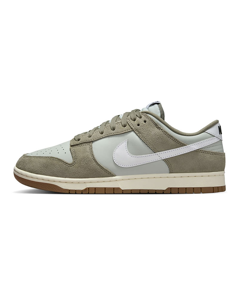 Tênis Nike Dunk Low Retro SE Masculino — foto do produto em fundo branco