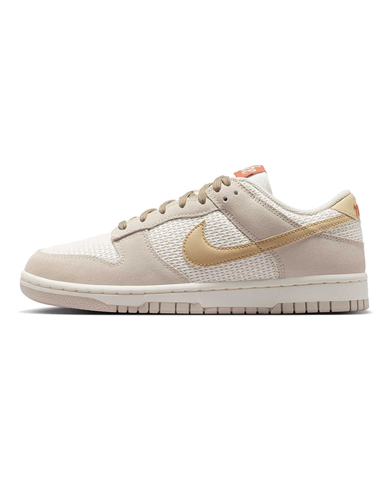 Tênis Nike Dunk Low Se Feminino — foto do produto em fundo branco
