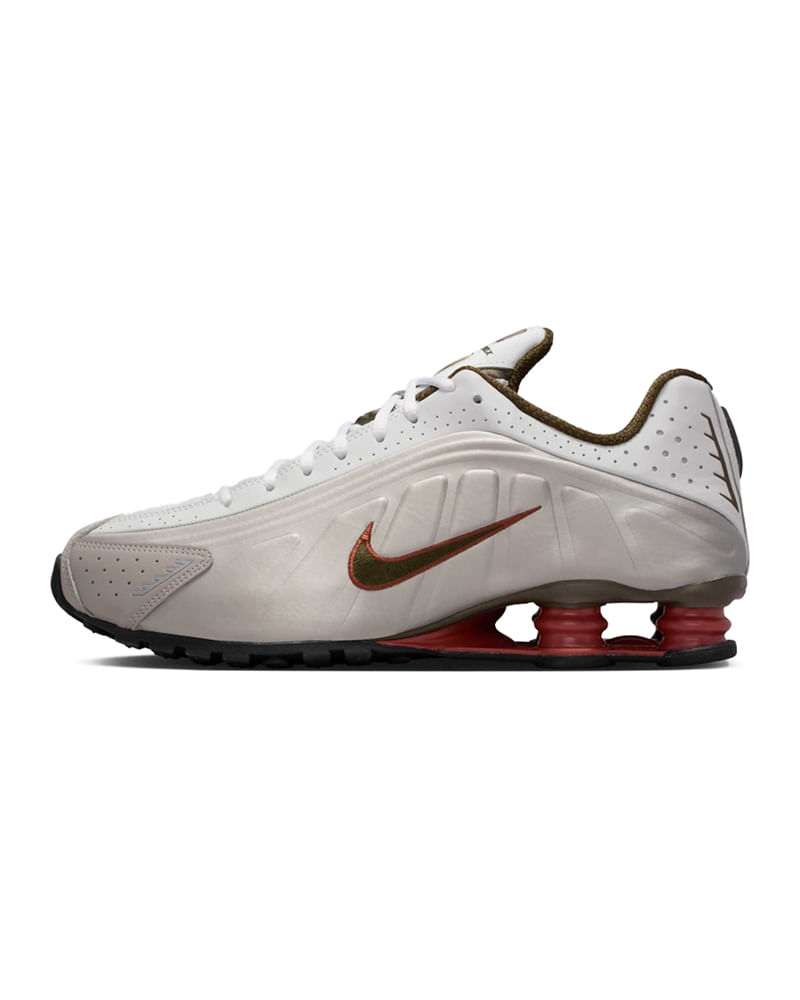 Tênis Nike Shox R4 Masculino — foto do produto em fundo branco