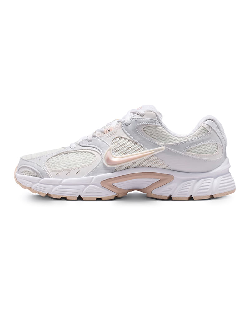 Tênis Nike V5 RNR Feminino — foto do produto em fundo branco