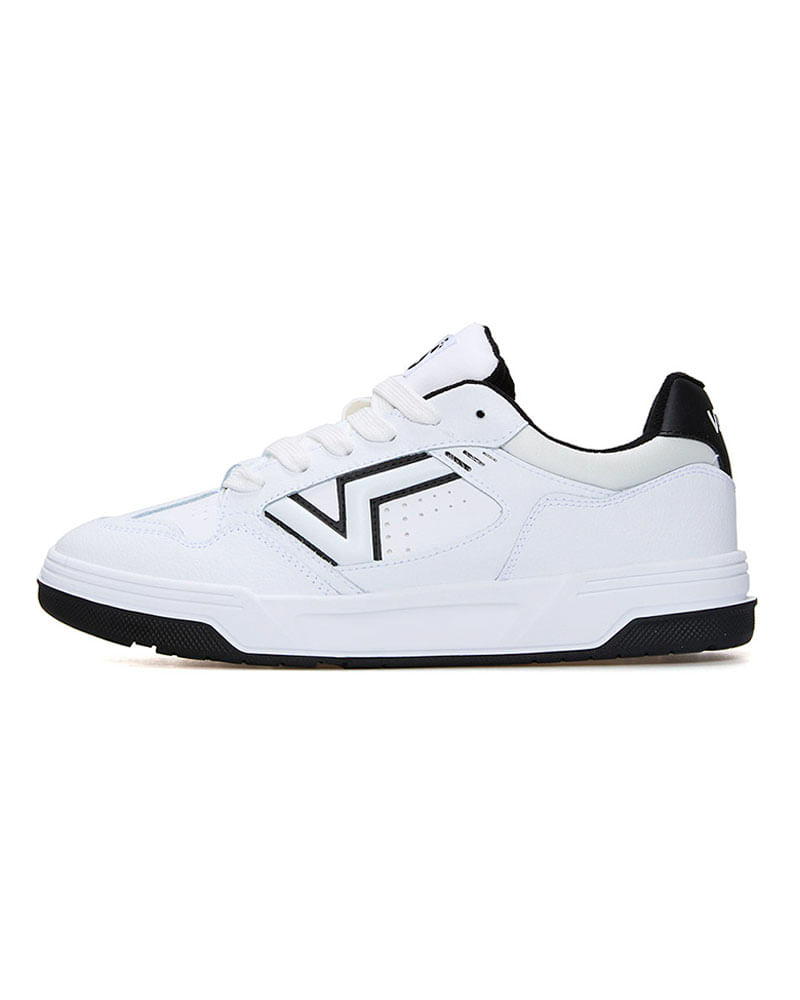 Tênis Vans Ua Upland Masculino — foto do produto em fundo branco