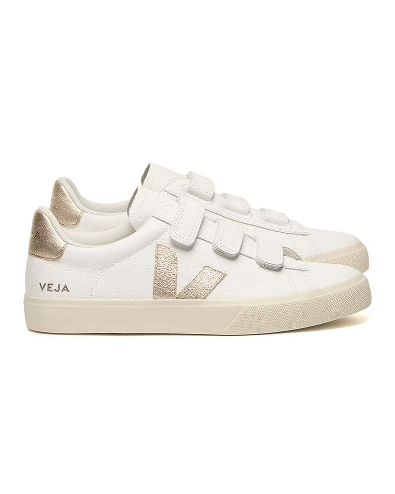 Tênis Veja Campo Feminino — foto do produto em fundo branco